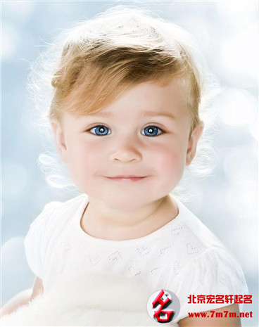 周姓男孩起名大全就在北京宏名轩起名